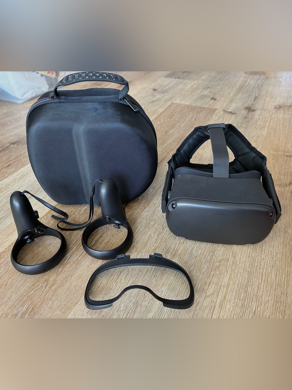 Meta Oculus Quest 1 Black VR Headset 64GB MH-B with Controllers 
Good Condition